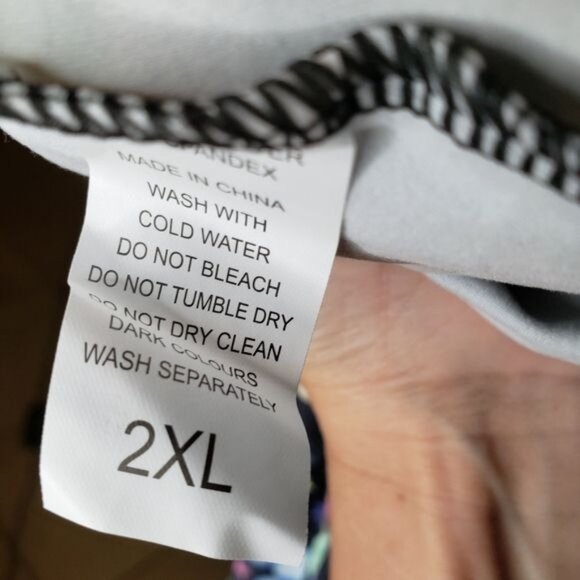 Child Grogi - Baby Yoda Print Cold Shoulder Dress Size 2X - Picture 6 of 7